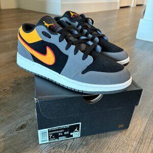 Air Jordan 1 Low SE GS 'Vivid Orange'